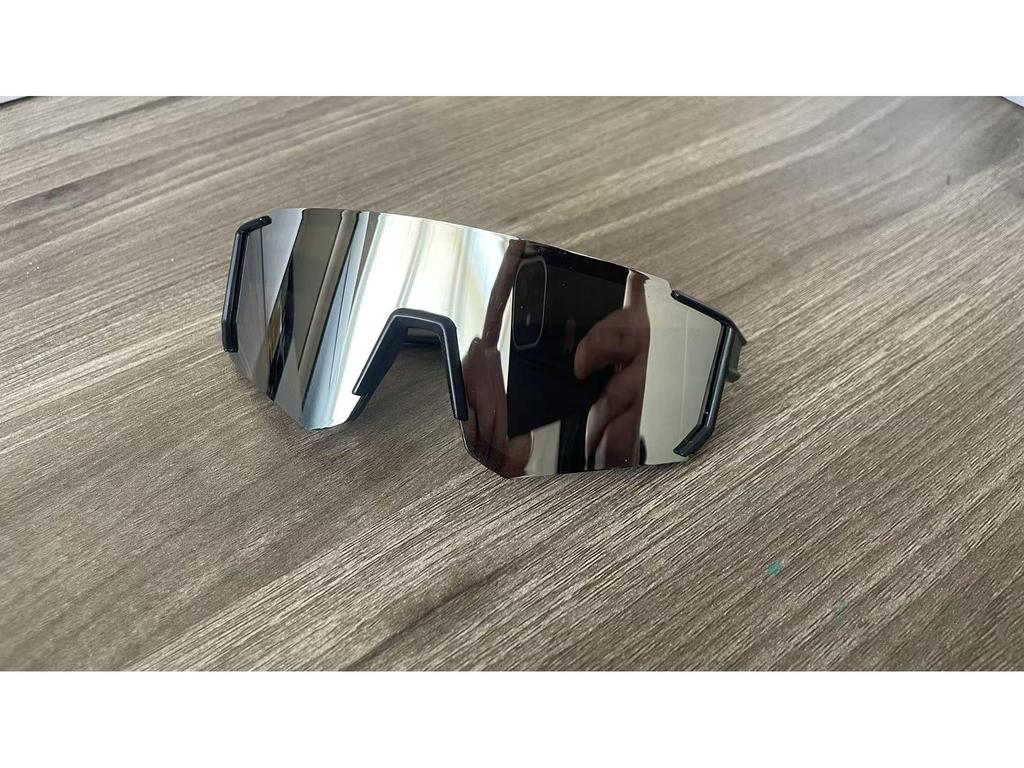 2025 Kids' Windproof Cycling Sunglasses – UV Protection for Boys & Girls, Trendy Outdoor Eyewear