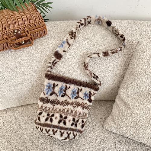 Korean Lady Handbag Retro Crossbody Bag Large Capacity Plush Shoulder Women Bag Fashion Travel Bag
