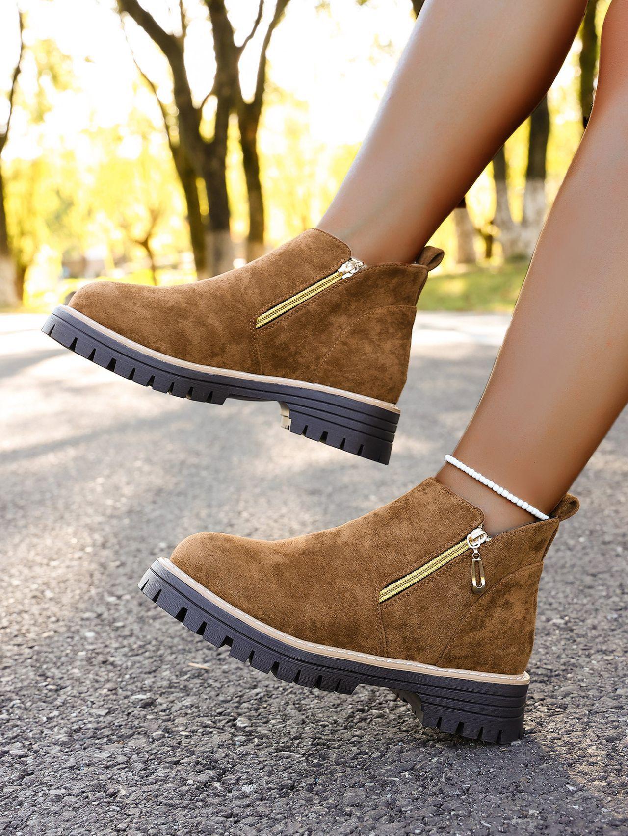 

Coarse heel short boots women s 2025 autumn and winter new European and American foreign trade large size round head side zipper women s Martin boots 42 коричневый