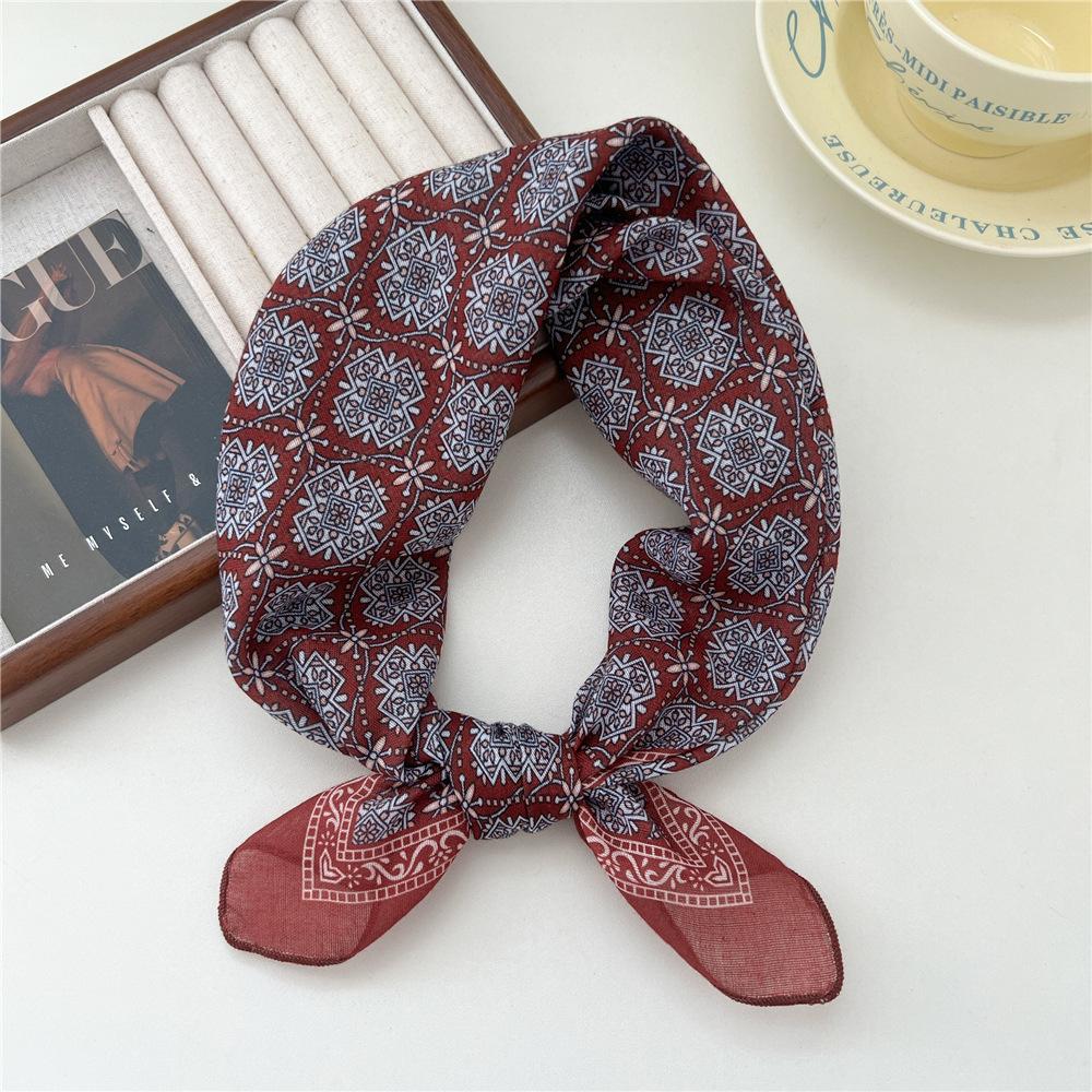 Liten fyrkantig scarf i bomull och linne Sidenhalsduk Dam Vår och höst Ny stil Konstnärlig och mångsidig Mode Temperament Huvudband Scarf
