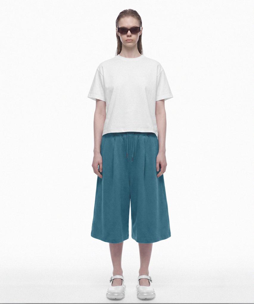 PRINOAR Single Pleated Bermuda Shorts - Peacock Green