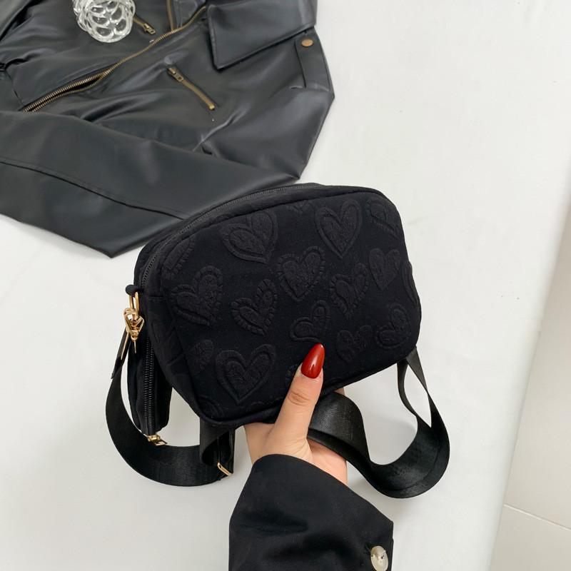 

Стильная женская сумка через плечо с уникальными особенностями, повседневная, большой вместимости, материал ПУ чёрный