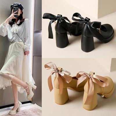 Neue Perlenleder Einzelne Schuhe Damen Koreanische Version Feenstil Große Größe Dicke Ferse Damenmode Schleife Größe 43 High Heels