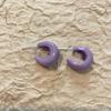 Dopamine acrylic C-shaped earrings, simple and compact stud earrings, high-end fashion commuter versatile earrings.