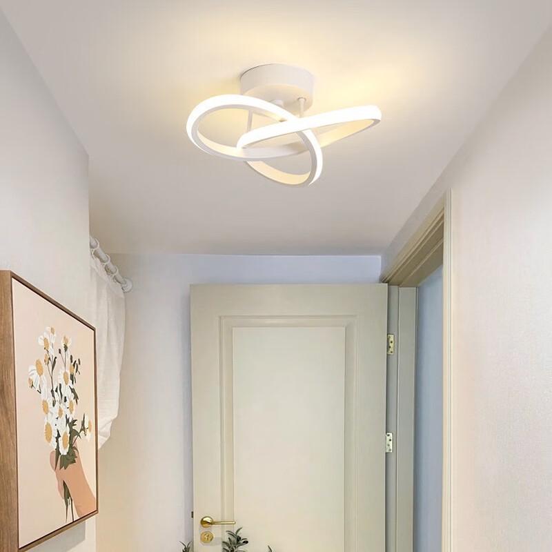 Moderne minimalistische LED-Deckenleuchte