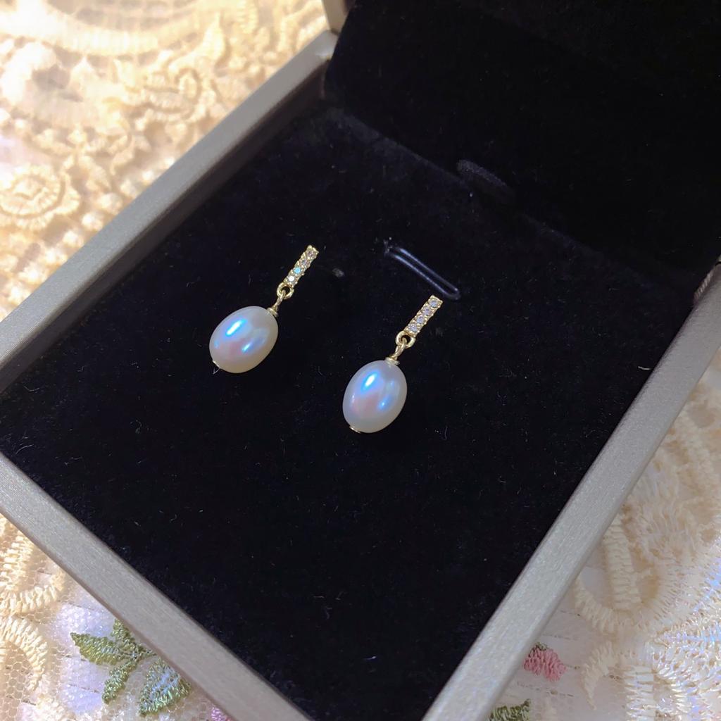 Natural freshwater strong light pearl S925 silver needle stud earrings simple and versatile personality daily rice bead earrings girls