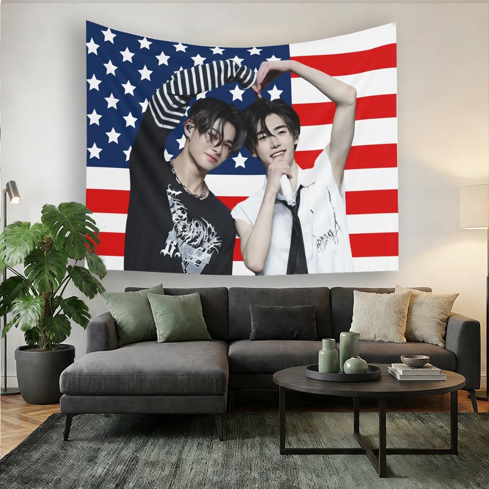 1 Stück SSunghoon NNishimura Riki Amerikanischer Wandteppich ENH Kpop Konzertbanner No Doubt Welttournee Wandbehang Heimdekoration