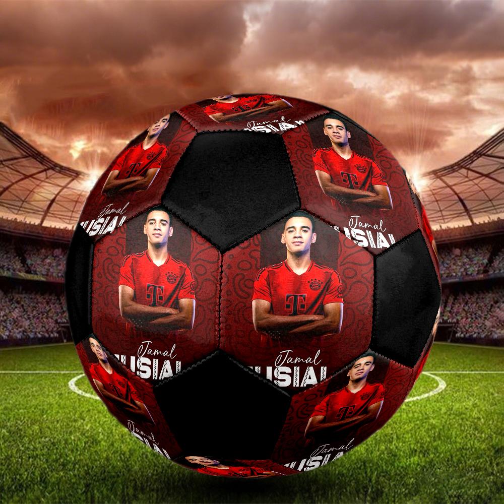 Jamal Musiala Ballon de Football en Salle Coloré Couture Machine PVC Taille 5 Entraînement d'Équipe Prêt pour la Compétition Durable Haut Rebond Cadeau Sportif Cool