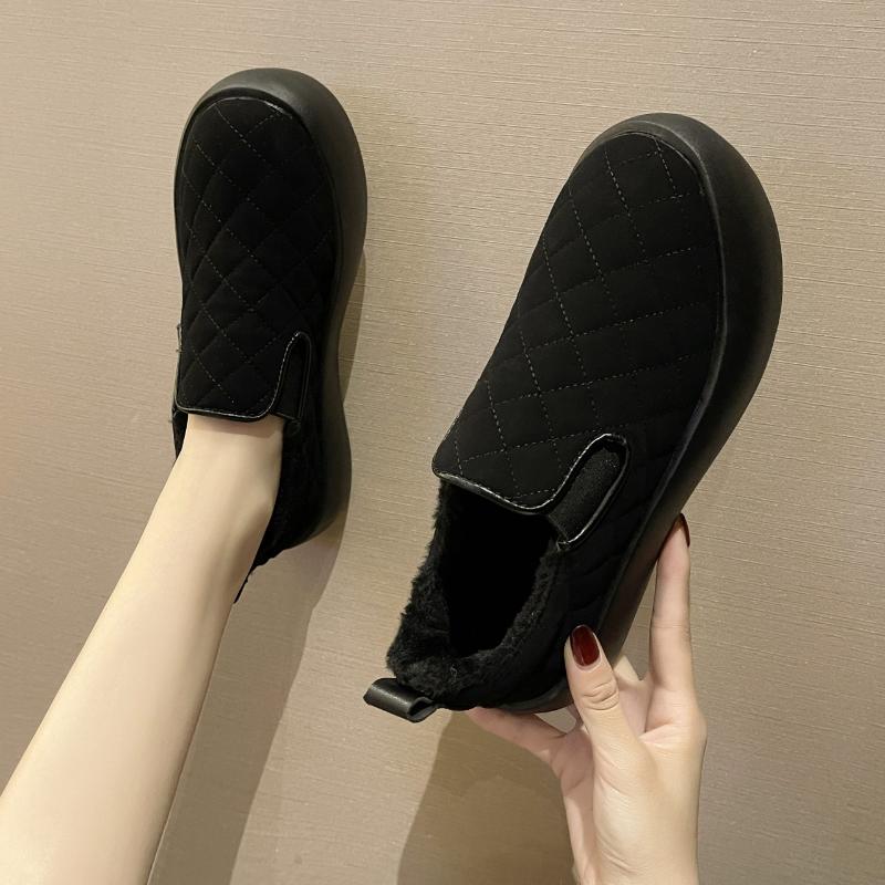 Women's Vulcanized Shoes 2024 Winter Round Head Shoes Slip-on Fashion Femmes Sneakers Plush Keep Warm Comfortable Platform Shoes