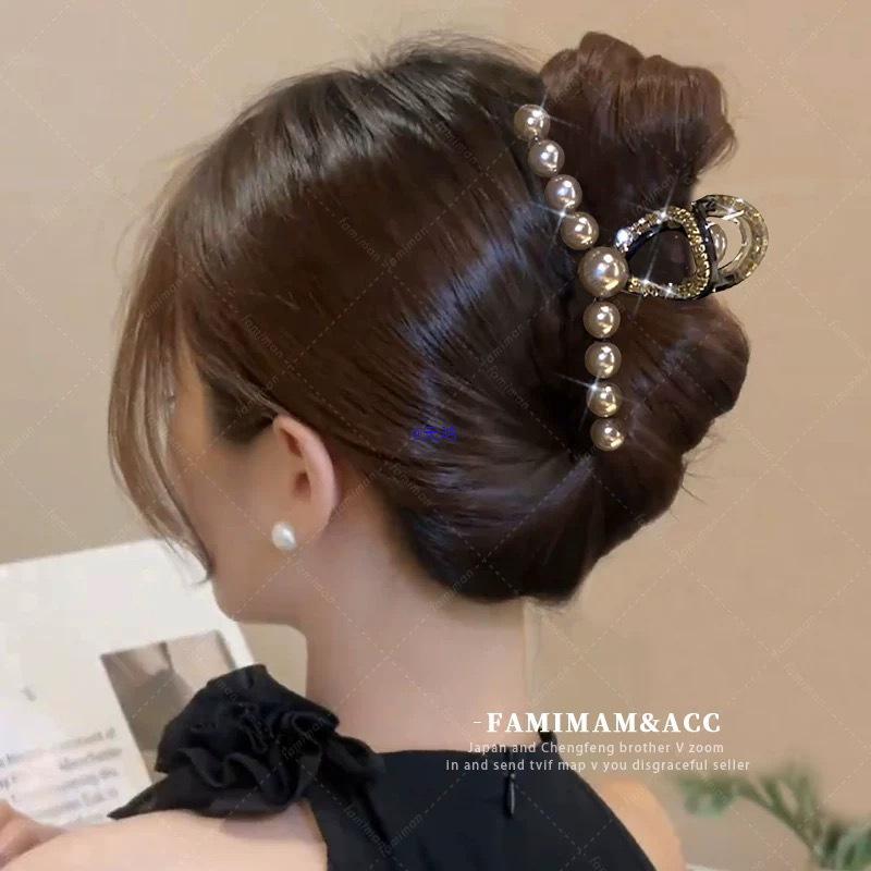 

Lux Sparkling Diamond Pearl Claw Clip: Women s French Rhinestone Updo Shark Hairpin Champagne Pearl Hair Clip