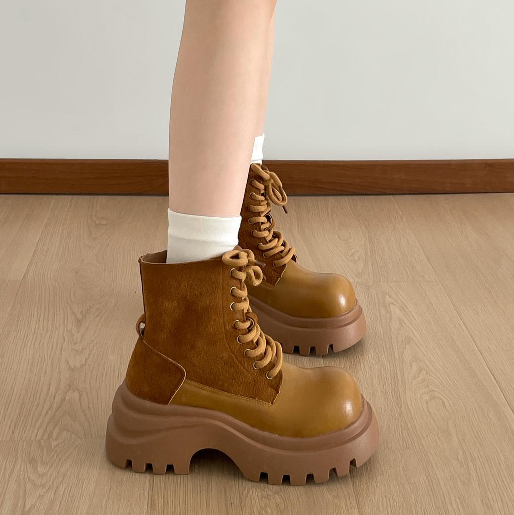 Queen Fan White British Style Thick-soled Martin Boots Women's 2025 New Autumn Small Height Increasing Short Boots