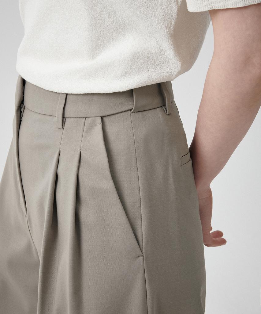 MUSINSA STANDARD WOMAN Women'S Summer Wool Bermuda Hidden Elastic Waist Half Slacks [Light Beige]
