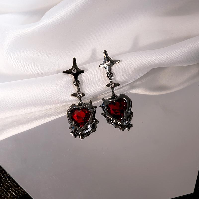 Sweet Cool Dark Red Hao Shi Heart-shaped Earrings Four Pointed Star Peach Heart Earrings Diamond Studded Pleated Earrings