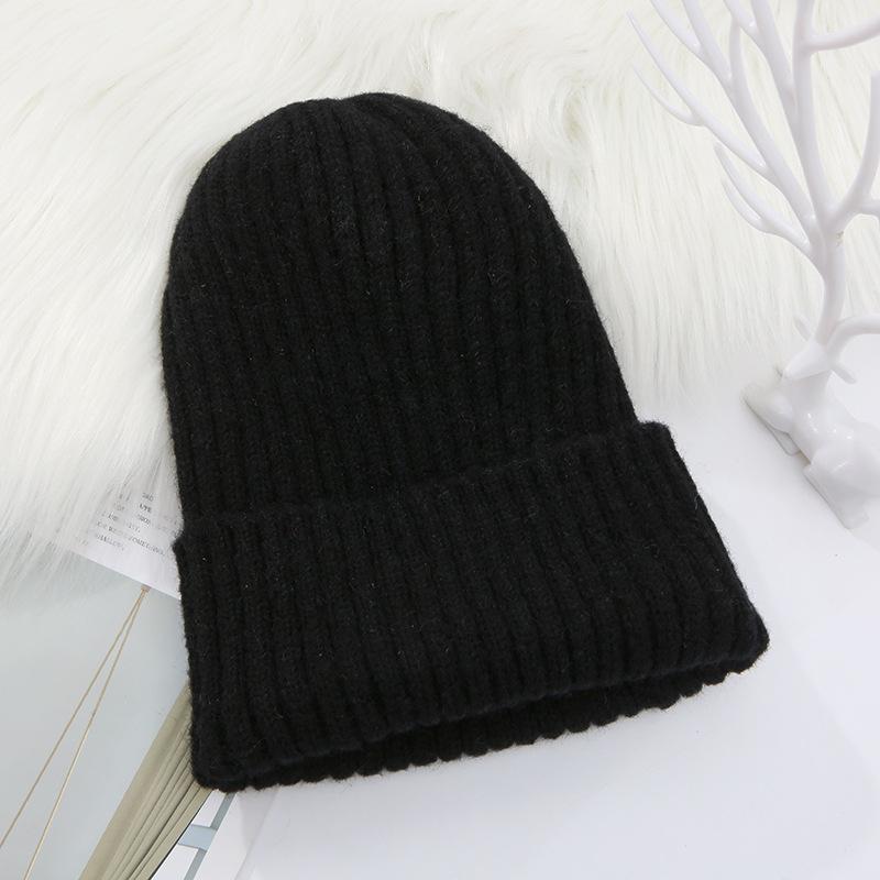 Zimní silná pletená čepice v barvě Bare Body Internet Red pletená čepice jednoduchá módní dámská sametová čepice