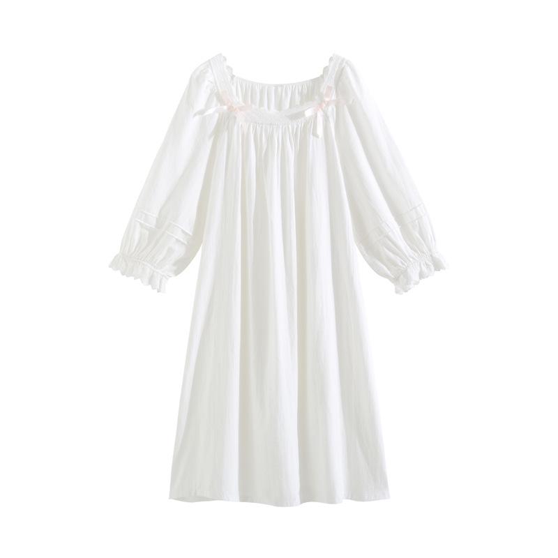 White Retro Princess Style Long-Sleeve Nightgown - Sweet, Loose, and Lightweight for Spring and Autumn