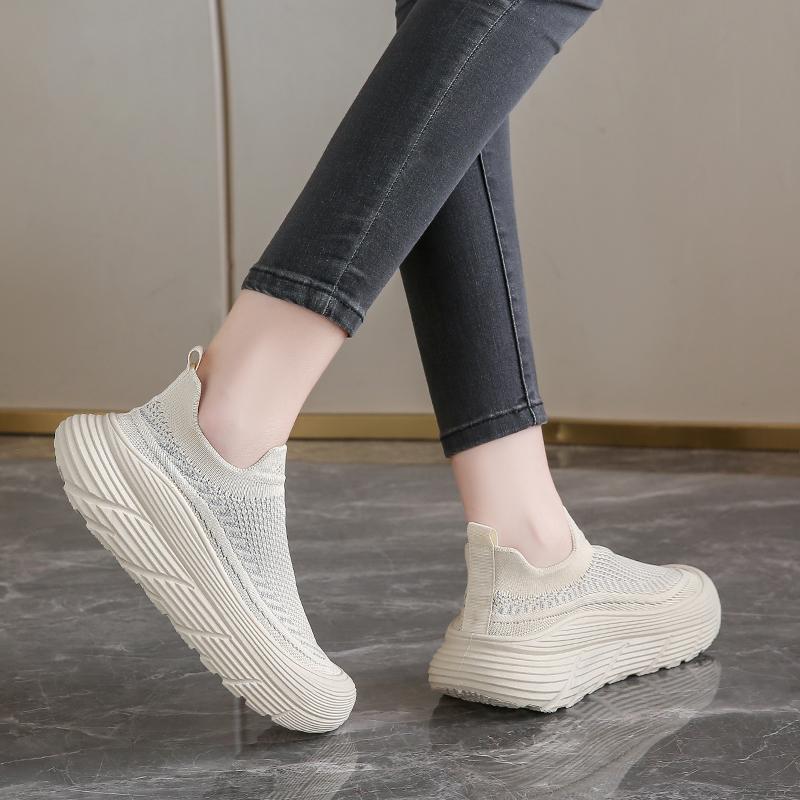 New Spring and Autumn Casual Sneakers Platform Fly-woven Coconut Running Shoes Small Size