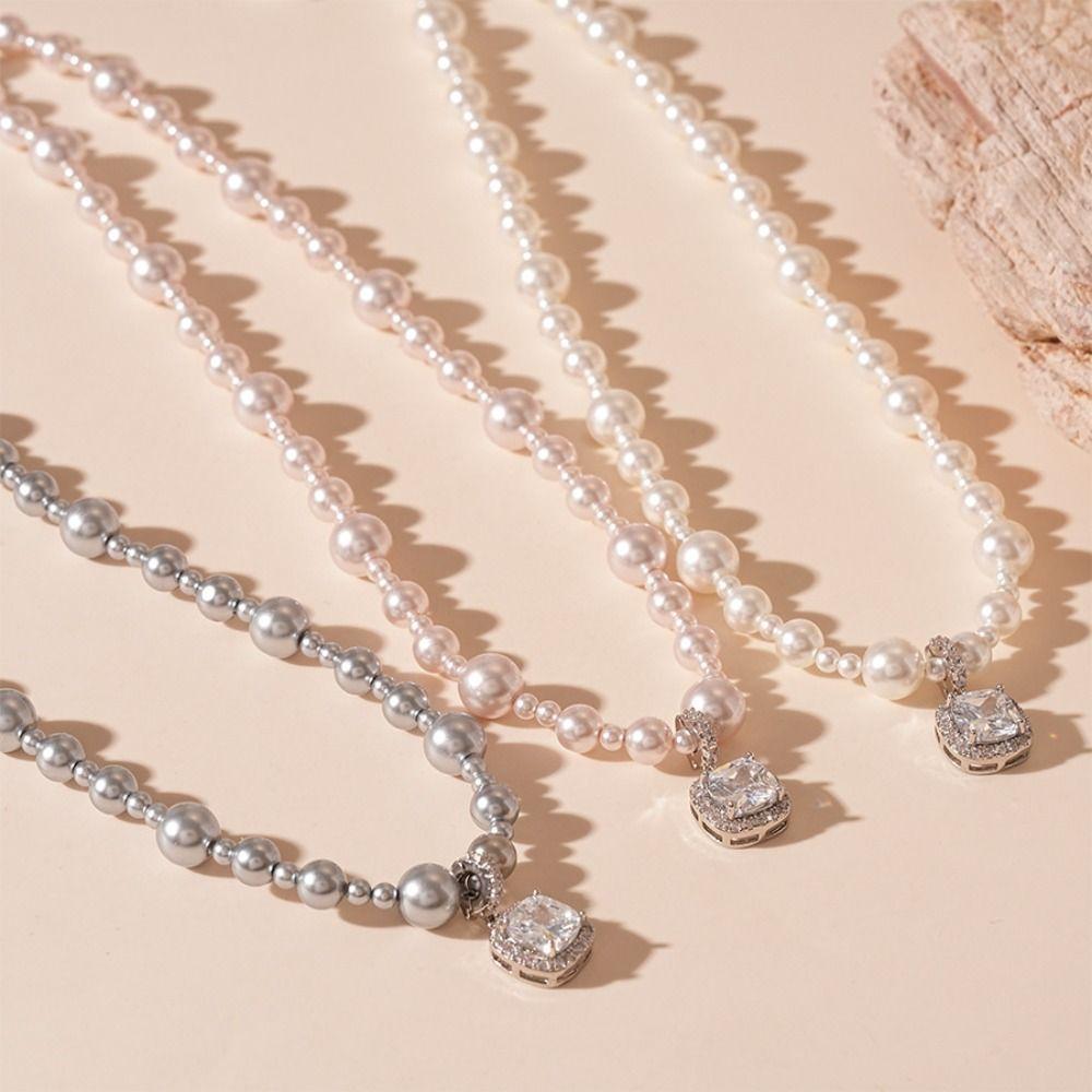 

Delicate Imitation Pearl Choker Elegant Beaded Necklaces Sweet Zircon Pendant Necklace Women сірий