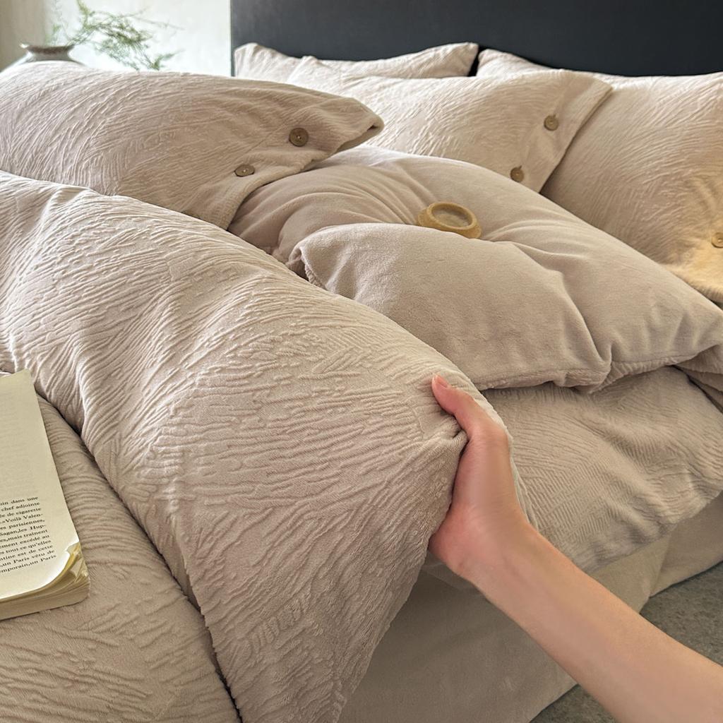 Thickened Milk Fleece Carved Fleece Four-Piece Warm Double-Sided Coral Fleece Bed Sheet Quilt Cover Bedding