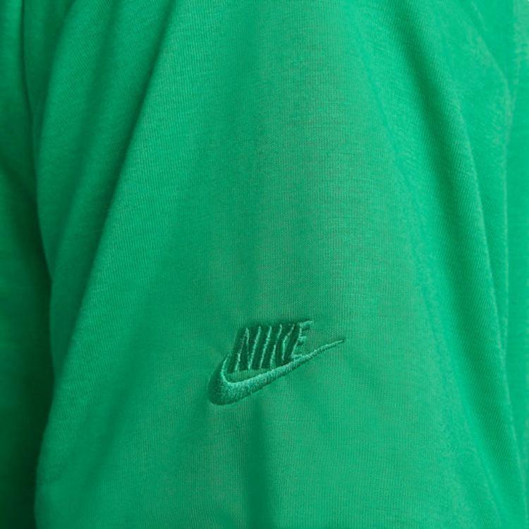 Nike T Shirts Men's Green Crew Neck Moderate Straight Fit FB7393-324