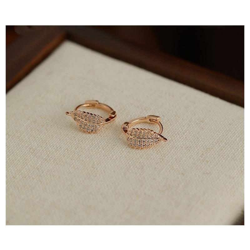 Women Luxury Zircon Leaf Design Elegant Fashion Earrings Jewelry