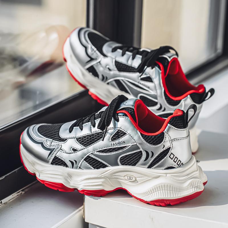 

Новые модные мужские кроссовки Four Seasons с толстой подошвой для студентов и мальчиков, трендовые кроссовки с мягкой подошвой, дышащие, повседневные кроссовки для бега 44 красный/серебряный