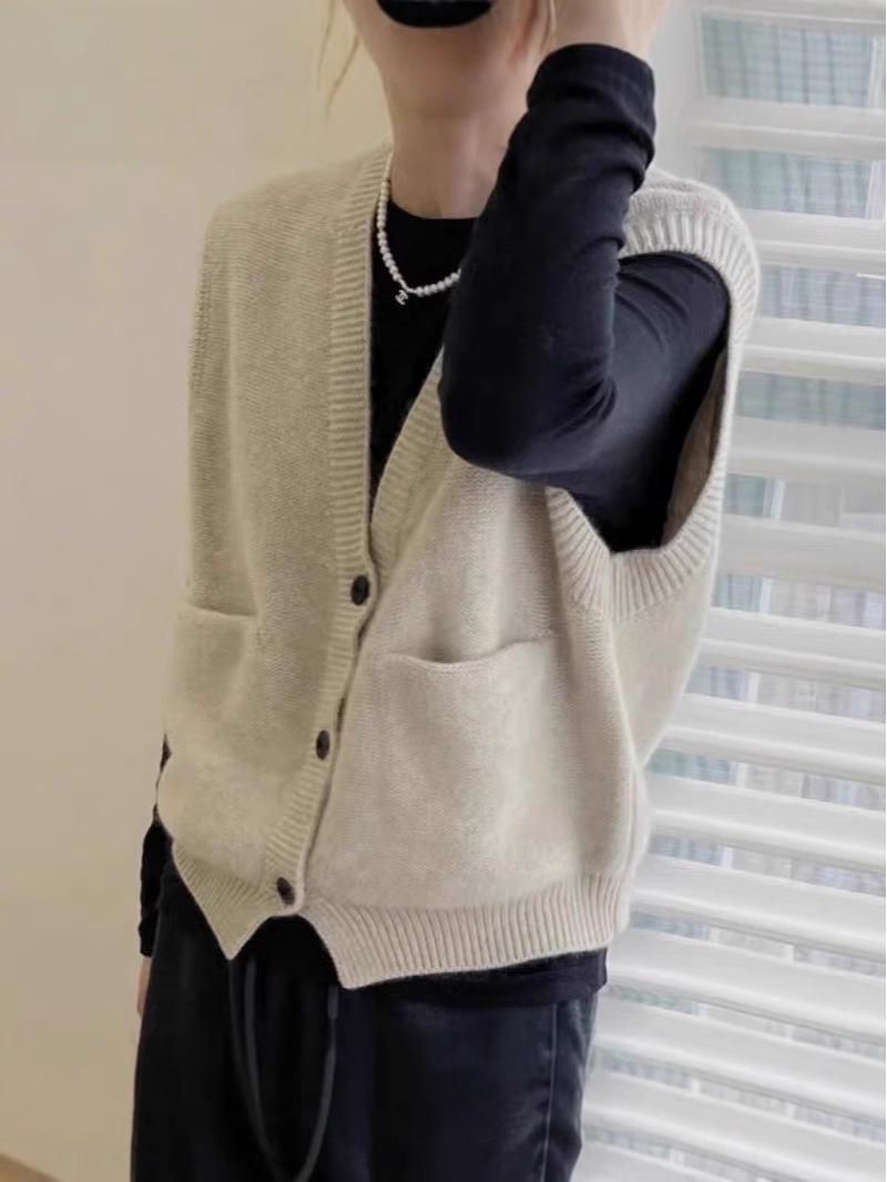 

Women s V-Neck Loose Knit Cardigan with Inner Sleeveless Vest - Spring Layers Large верблюд