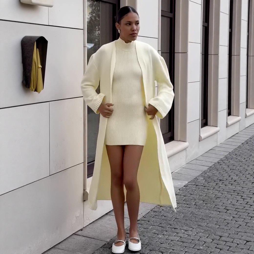 

Женский трикотажный кардиган средней длины и юбка, комплект, осень 2025, европейско-американский стиль, расслабленный стиль S светло-желтого
