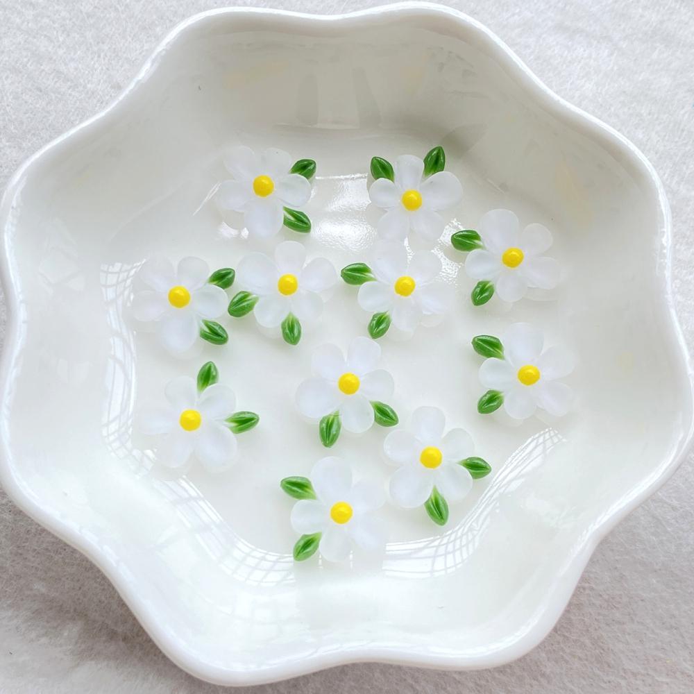 50Pcs Cute Cartoon Mini Colored Flowers and Leaves Nail Art Resin Designer Charms DIY Craft For Nail 3D Decorations Jewelry
