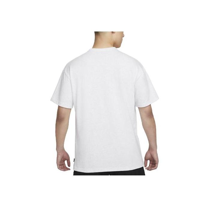 Nike Abbigliamento sportivo Essenziali Premium Logo Ricamato Vestibilità Larga T-shirt Sportiva Uomo Top Betulla-Melange DO7393-051