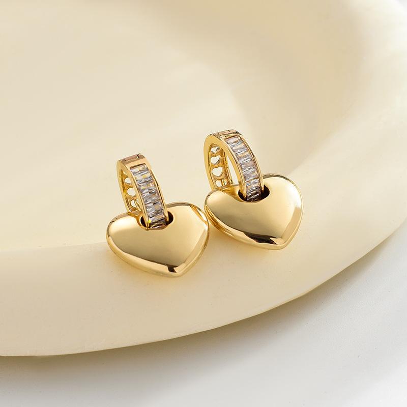 Orecchini a Clip a Forma di Cuore con Zirconi Moda Orecchini a Bottone Eleganti di Lusso Per Donna Accessorio Versatile