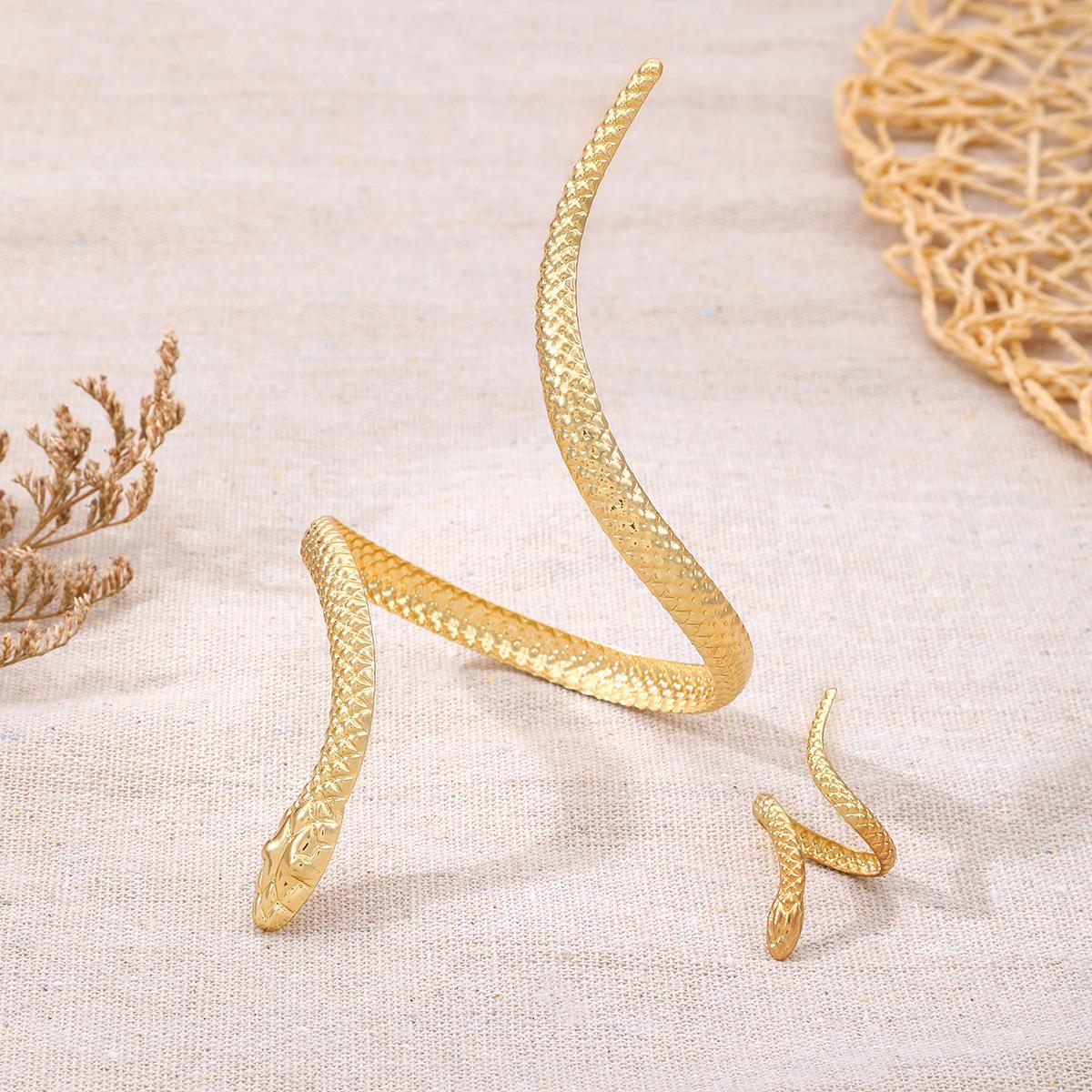 

European and American exaggerated high-end bracelet golden yellow serpentine opening adjustable bracelet ring set золотой