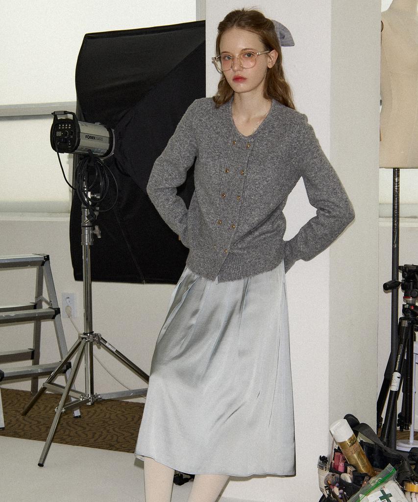 SALON DE YOHN Grace Satin Pleated Skirt_ Silver