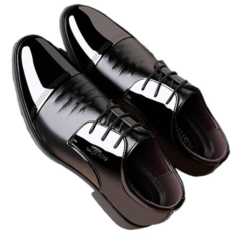 Really soft suit men's leather shoes men's flat groom bright dress young pointed boys casual wedding shoes spring and autumn