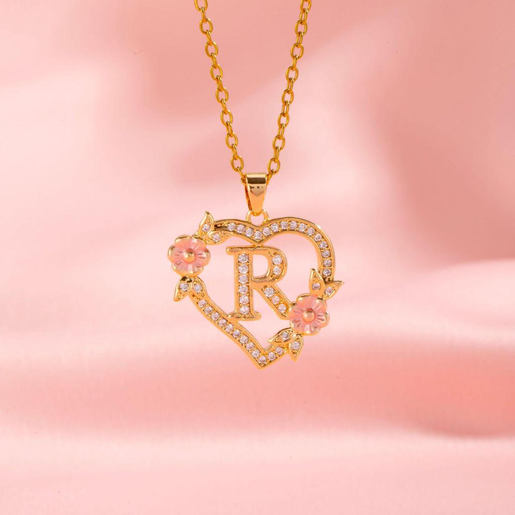 Trendy Luxury Heart and Flower Pendant Necklace for Women