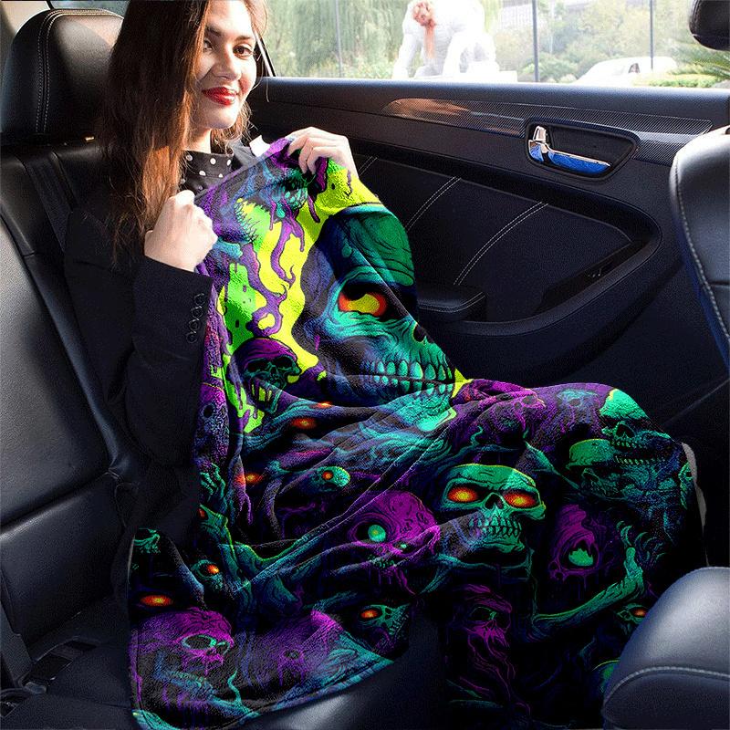1pc Skull Printing Lightweight Flannel Blanket, Comfortable and Warm Blanket, for Camping Sofa Bed and Couch Office, Suitable for Gift Blanke