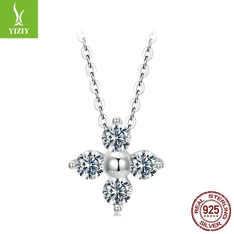 

Classic Four-Leaf Clover Moissanite Necklace For Women, Light Luxury And Versatile S925 Sterling Silver Lucky Collarbone Chain