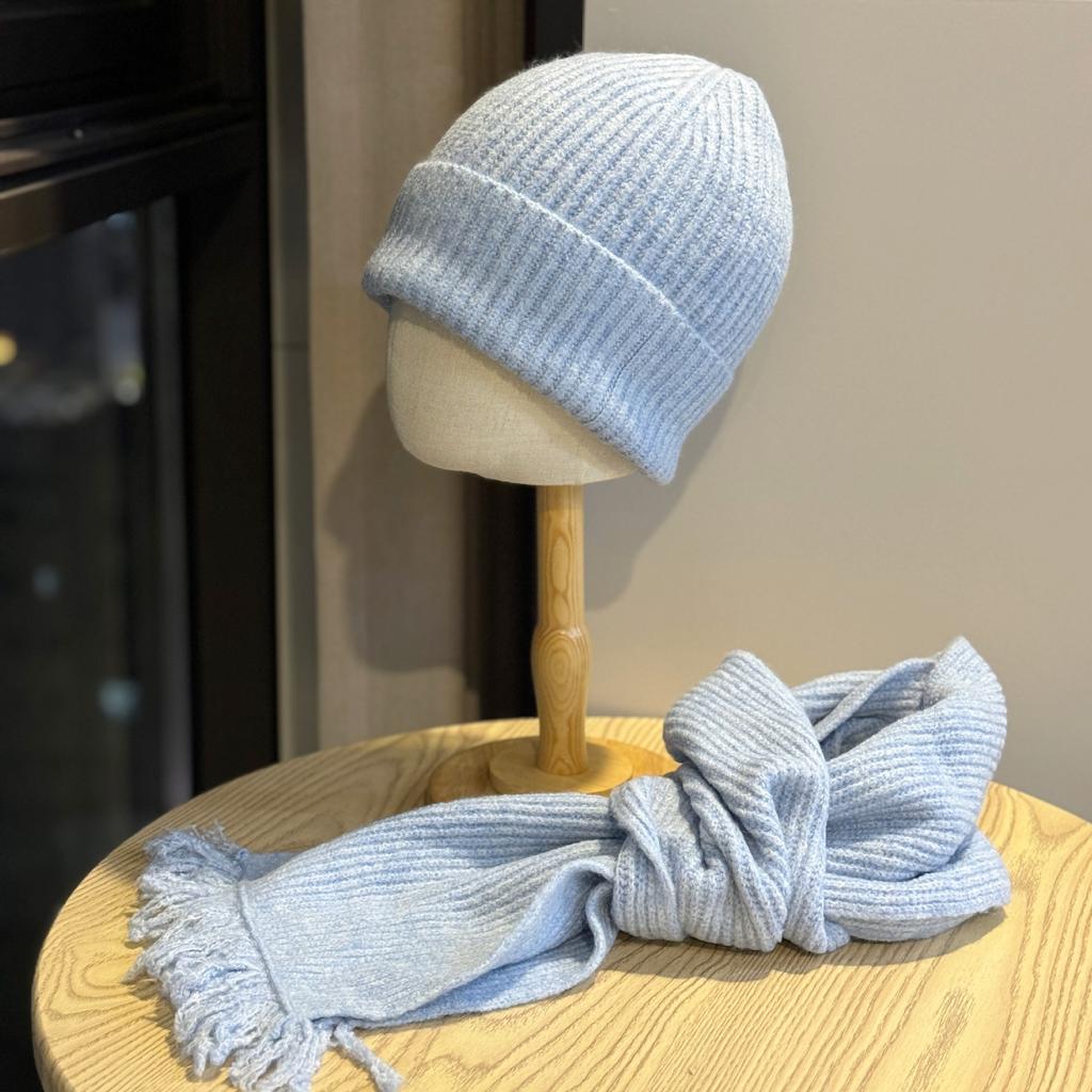 Gestrickte Mütze und Schal Zweiteiliges Set für Damen im Herbst und Winter Vielseitige Warme und Verdickte Kälteabweisende Kleine Wollmütze, die das Gesicht zeigt