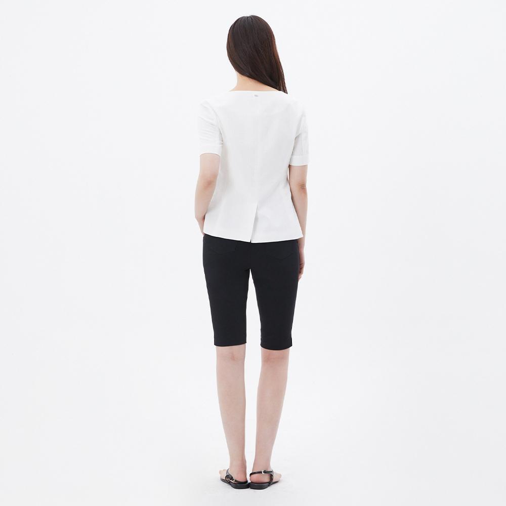 PLASTIC ISLAND Knee-Length Capri Pants Ps2Wp568