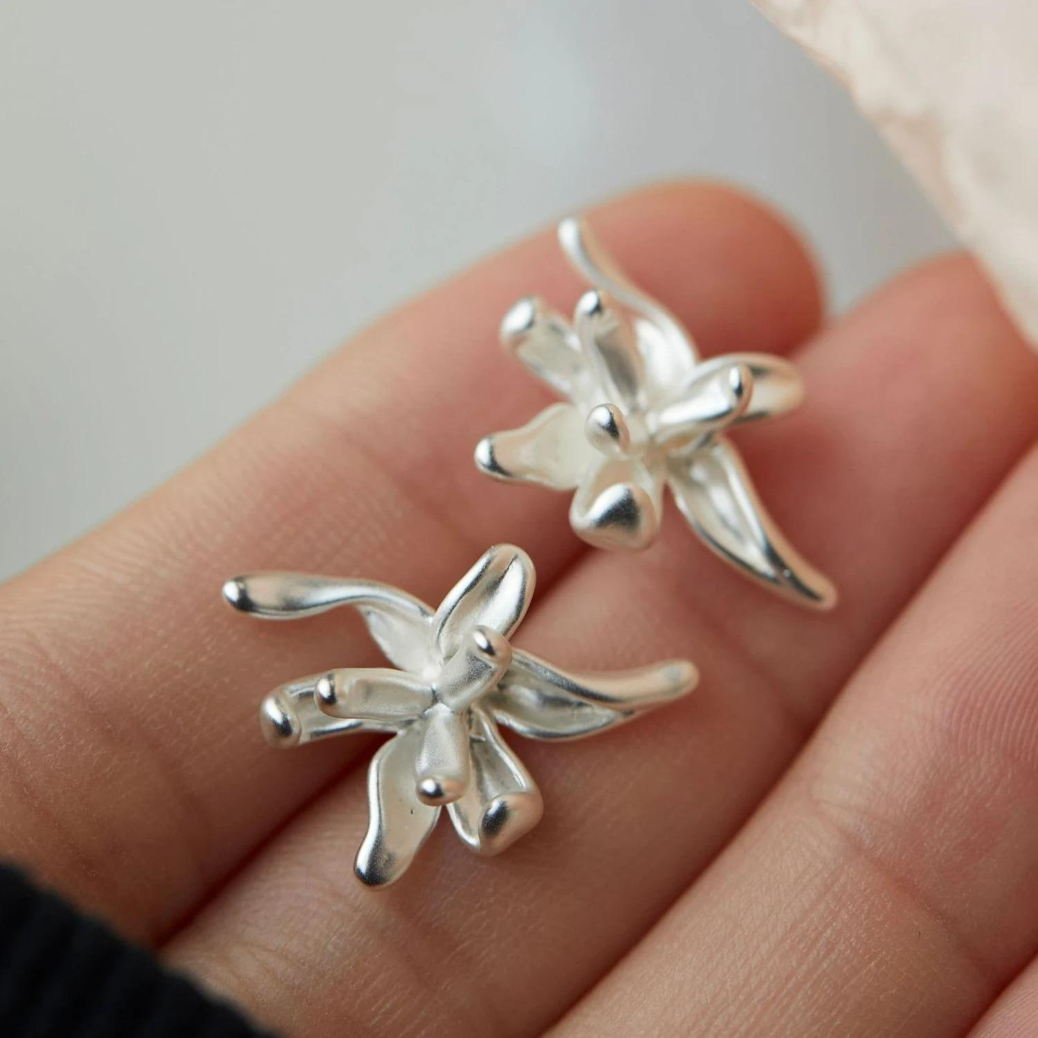 Lovely Gradient Trendy Red Pink Five-petal Flower Earrings for Women Dripping Oil Sweet Style Temperament Zircon Party Gifts