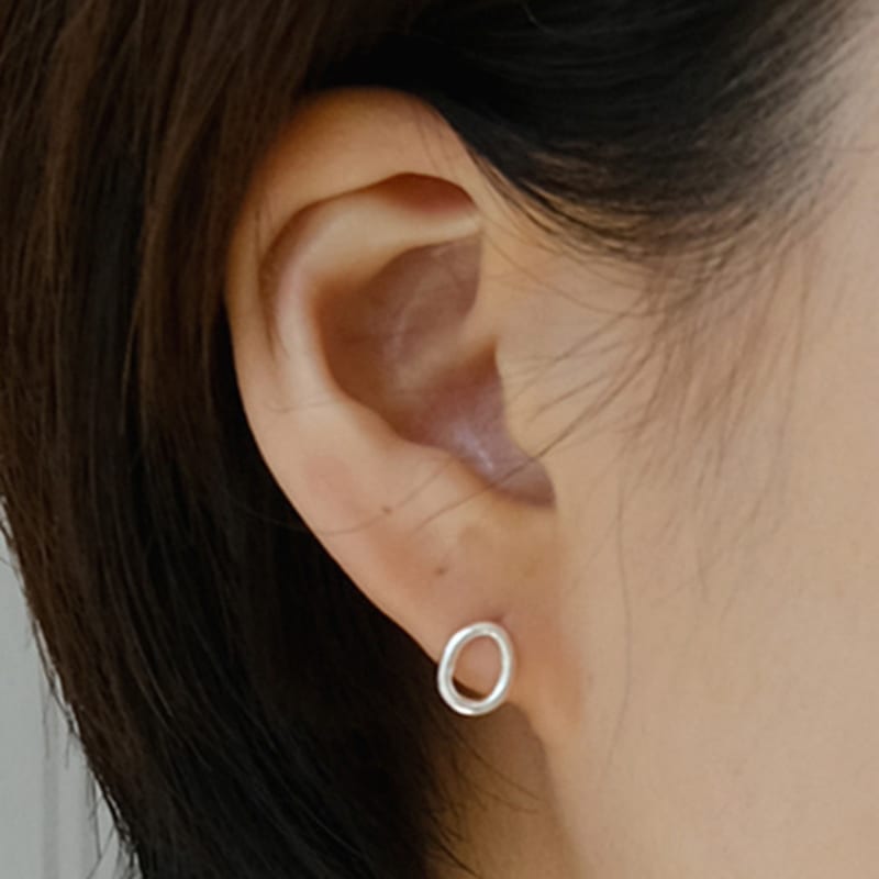 

Pinaf Olive line earring Free