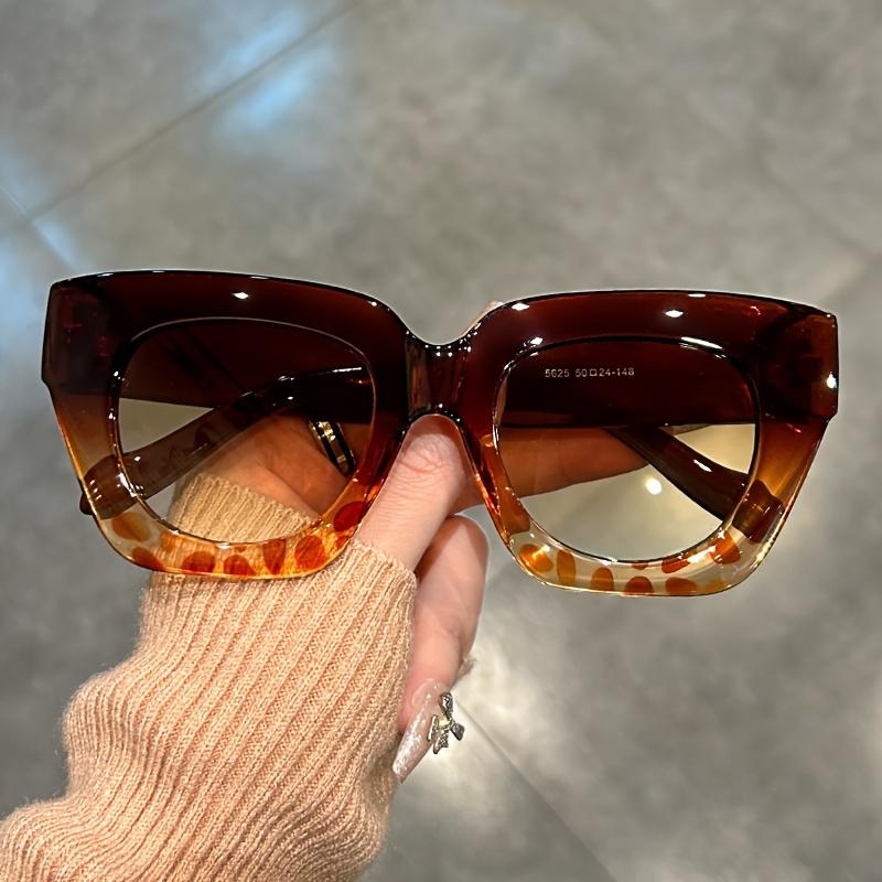 Chic Gradient Cat Eye Sunglasses for Women Trendy Anti Reflective Beach Party Shades with Color Block Design