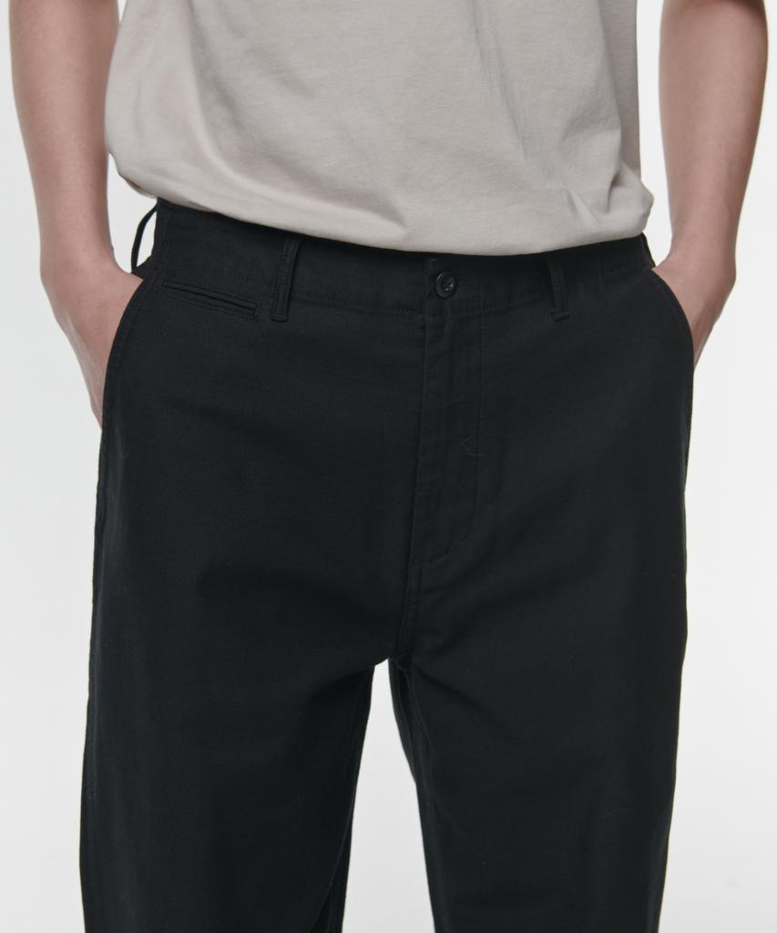 MUSINSA STANDARD Back Satin Officer Pants [Black]