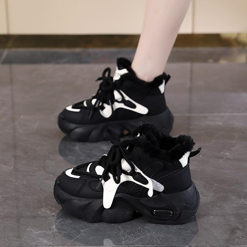 

Китайские бархатные туфли для папы, женские зимние новые утолщенные и универсальные модные повседневные теплые туфли из хлопка 35 чёрный