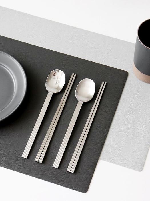 kamomekitchen [1+1] Premium domestically produced Kamome Kitchen pleated stainless steel spoon, chopsticks, and spoon set Glossy