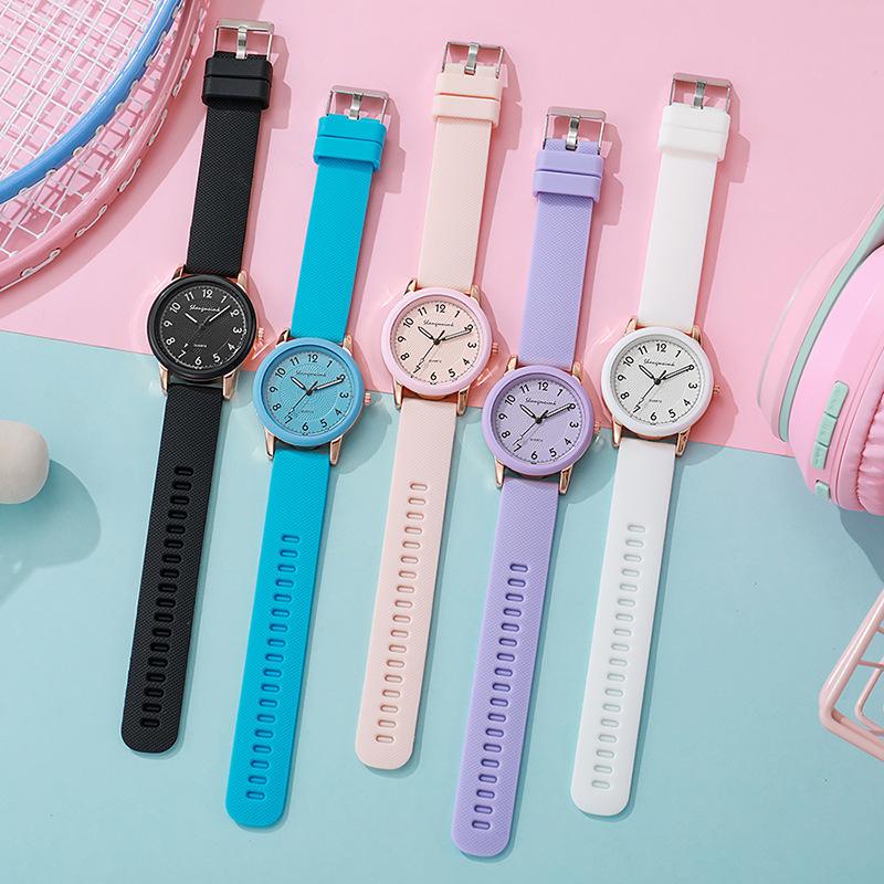 Montres à Quartz Simples et Tendance pour Femmes Montre-Bracelet Décontractée Design Original Meilleurs Cadeaux Horloge Ventes en Gros