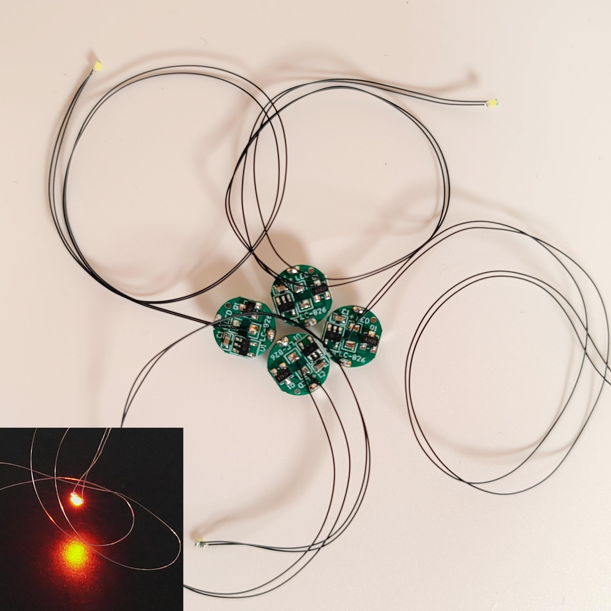 

Светодиодная подсветка Lezalic со свинцовым магнитным набором кнопочных батареек со сверхмаленькими пластиковыми проводами, переключателем, 4, (Совместимый CR927), Беспроводной, Маленький,