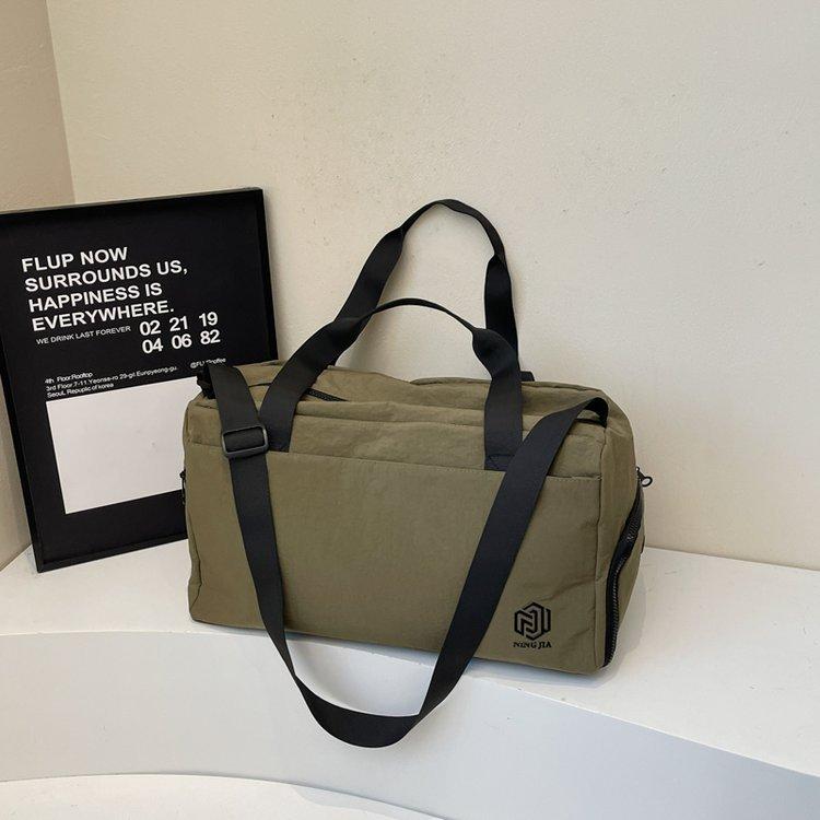 Simple and Casual Travel Bag, Large-capacity Luggage Storage Bag, Water-resistant Dry and Wet Separation Crossbody Handbag