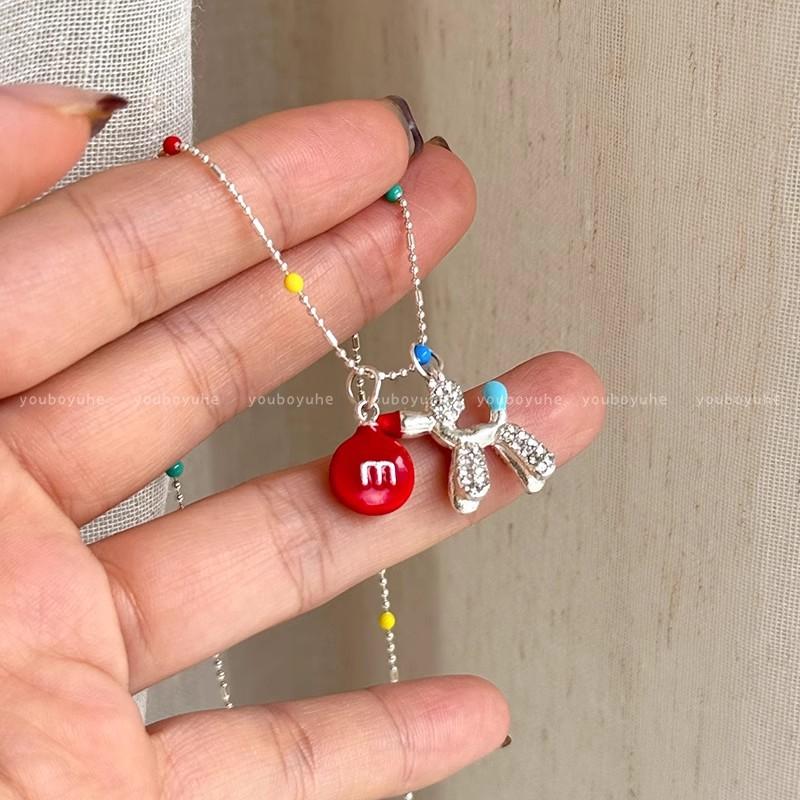 

Яркое ожерелье-шарик с щенком M&M s для женщин на лето - Милая и энергичная цепочка для свитера с аксессуаром-цепочкой на воротник.