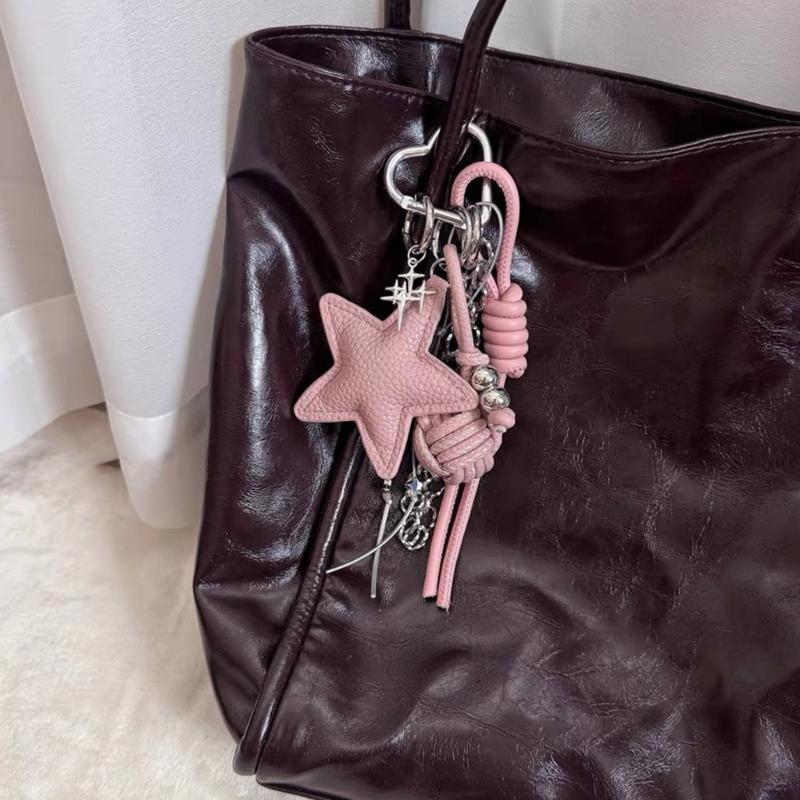 Stern Schlüsselanhänger Schleife Stern Anhänger Hängender Anhänger Legierung und PU Textur für jugendliche Trendsetter und Kunstliebhaber