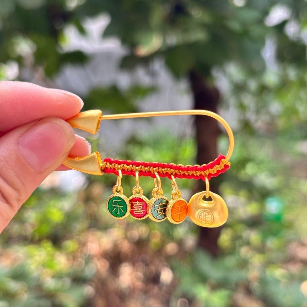 Horse Year Lucky Pins Gold Color Sand-plated Ornaments Fashion Guardian Brooch Pregnant Women